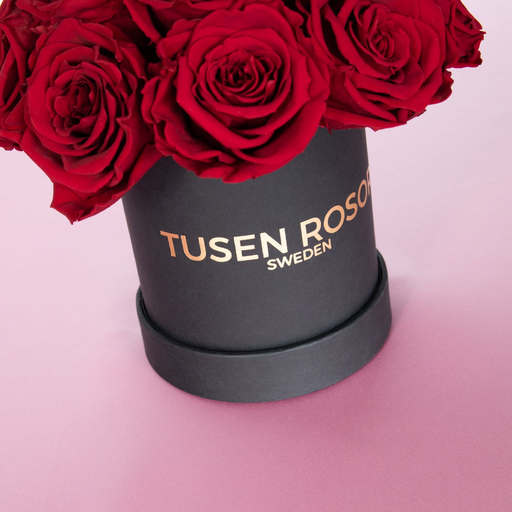 Röda rosor | Classic super dome box Tusen rosor